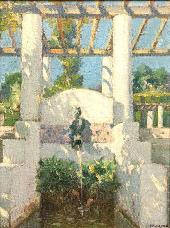 Veranda con pilastri e fontana mostrata in una giornata di sole